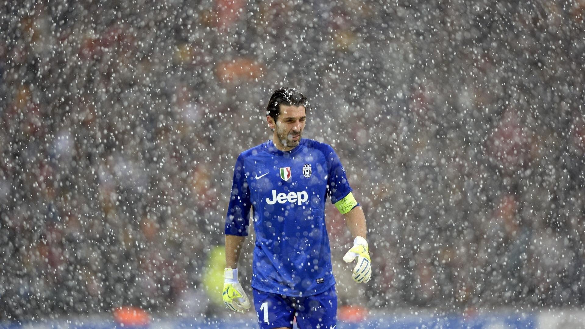 罗马诺独家揭秘，欧洲足坛夏季转会窗暗流涌动，多笔重磅交易已悄然敲定